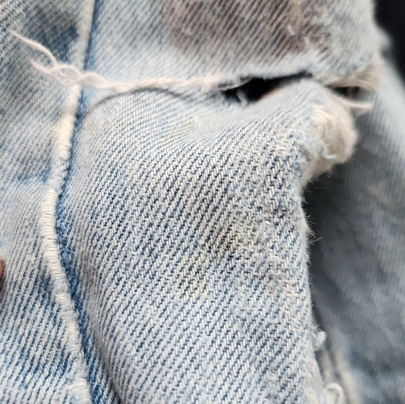 Vintage Levi jeans, size 31(fit small) - Picture 3 of 6